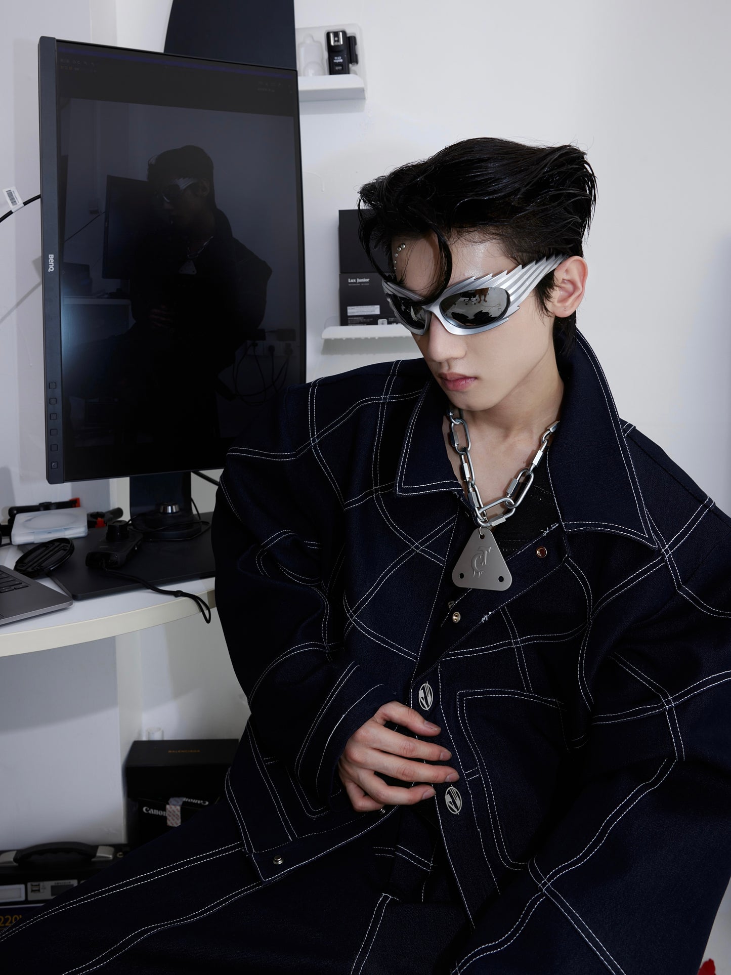 Niche Metal Triangle Pendant Necklace Frosted Heavy Industry Lock Punk Clavicle Chain Men