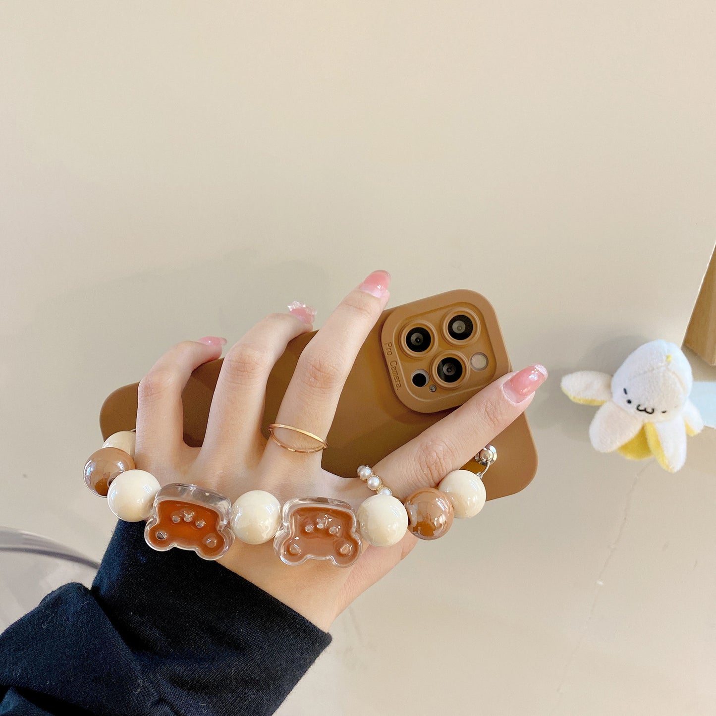 Ins Khaki Bear Bead Bracelet Soft Phone Case