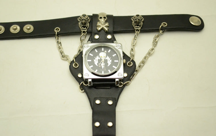 Skull rivet belt watch