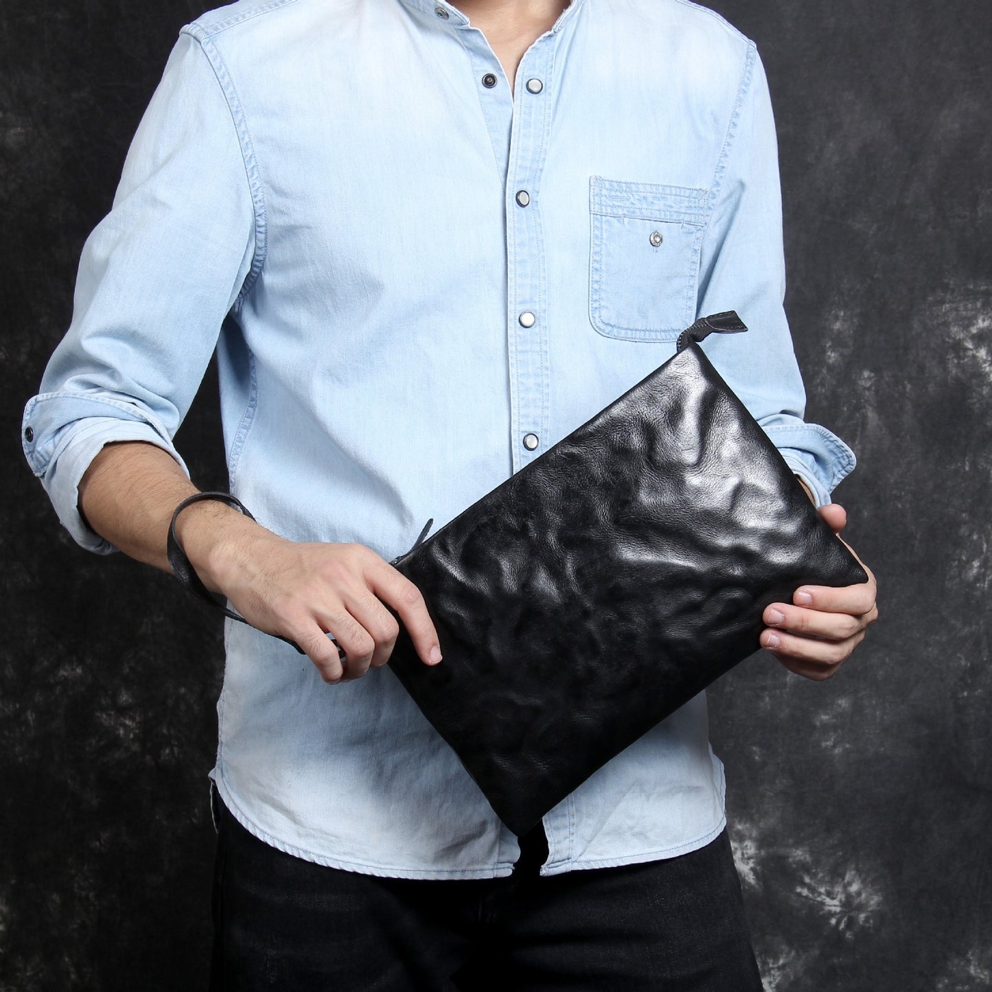 Simple Retro First Layer Cowhide Large Capacity Hand-held Original Leather Casual Envelope Men's Bag