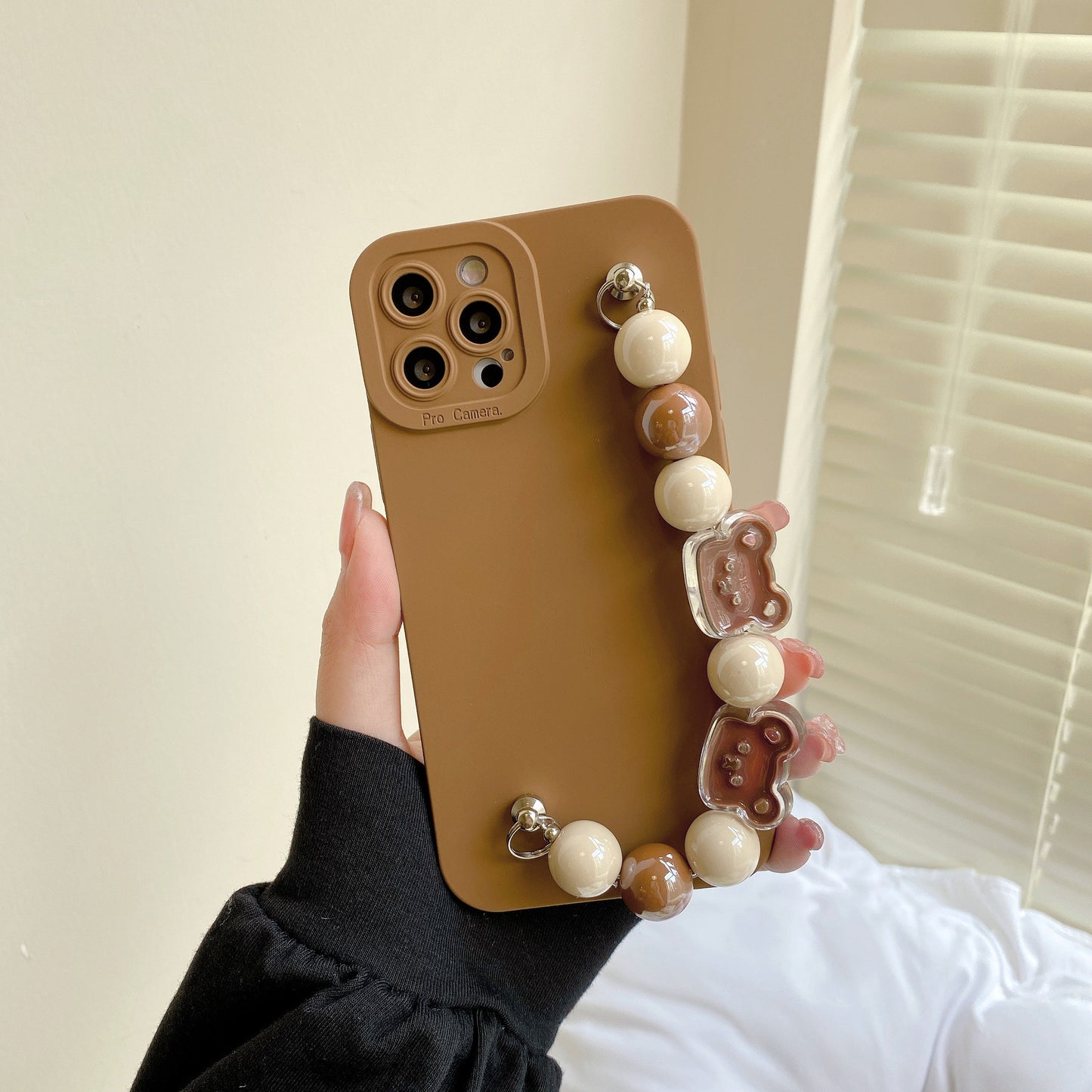 Ins Khaki Bear Bead Bracelet Soft Phone Case