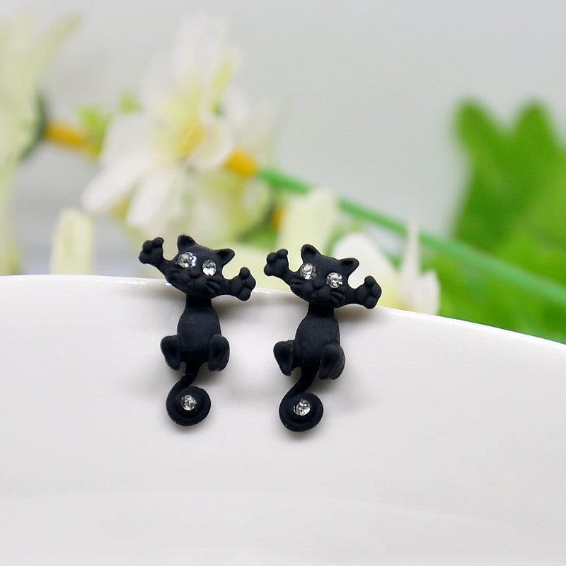 Three-dimensional color cat piercing earrings