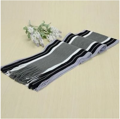 Autumn and winter fringed men's scarf