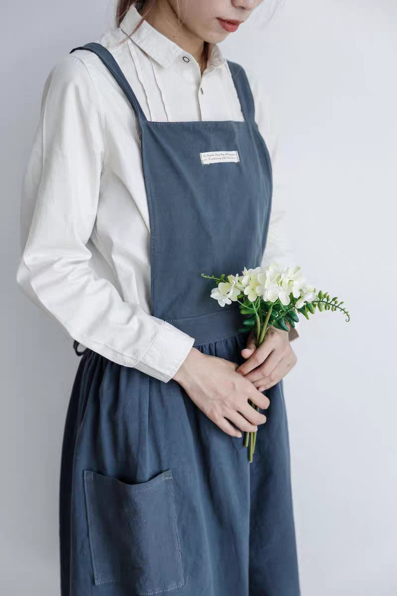 Simple home kitchen apron