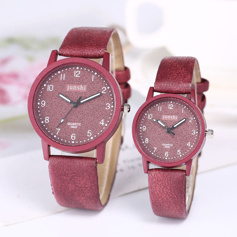 Relojes de cuarzo para parejas de moda informal para hombres y mujeres.