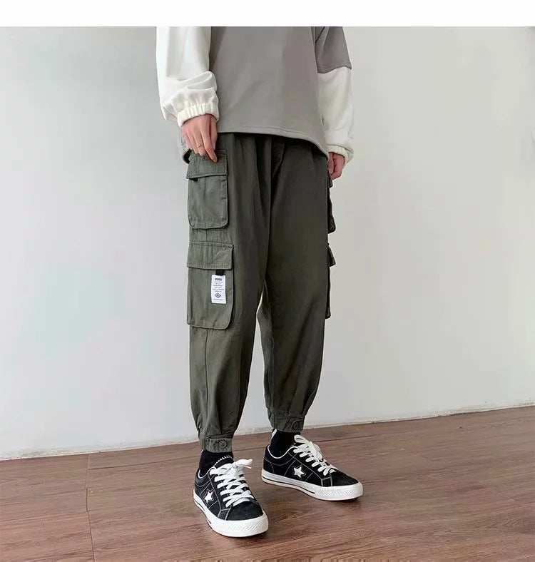 Pantalones casuales con múltiples bolsillos de moda para hombres