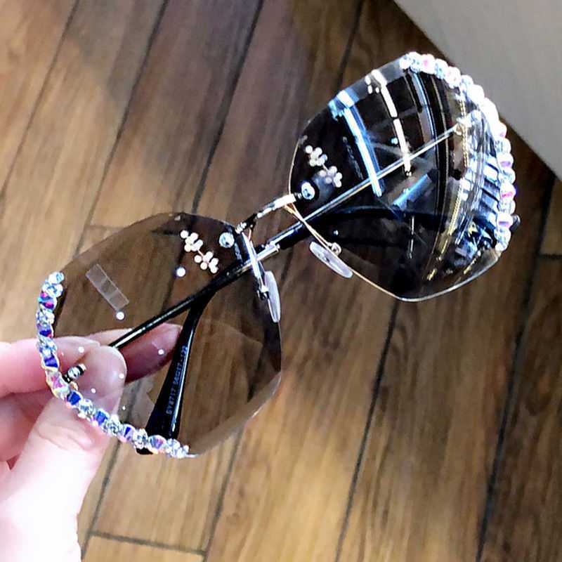 Gafas de sol con tachuelas de diamantes para mujer, gafas de sol anti-gafas de sol a la moda para mujer, gafas de viaje para conducir con cara redonda, tendencia coreana