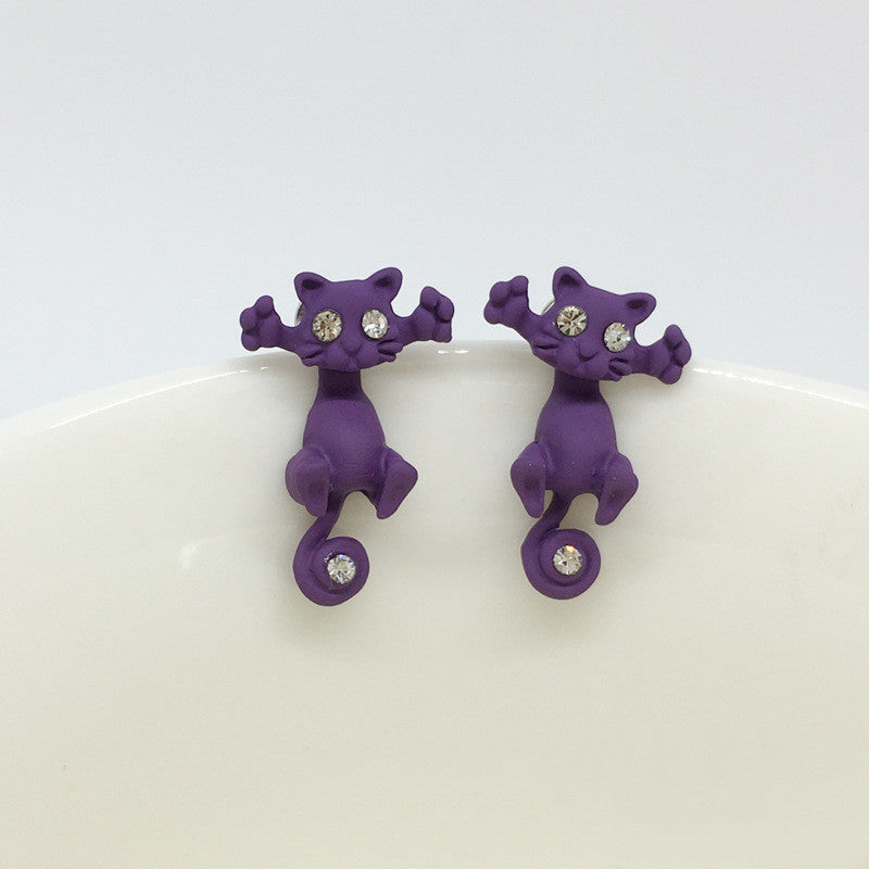 Three-dimensional color cat piercing earrings