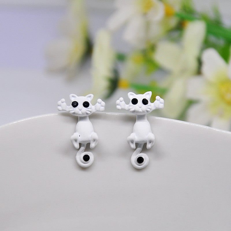 Three-dimensional color cat piercing earrings