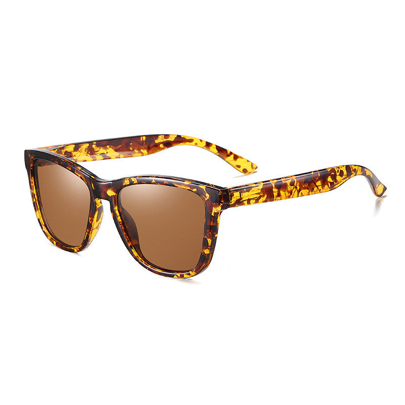 Gafas de sol polarizadas multicolores brillantes para hombre.