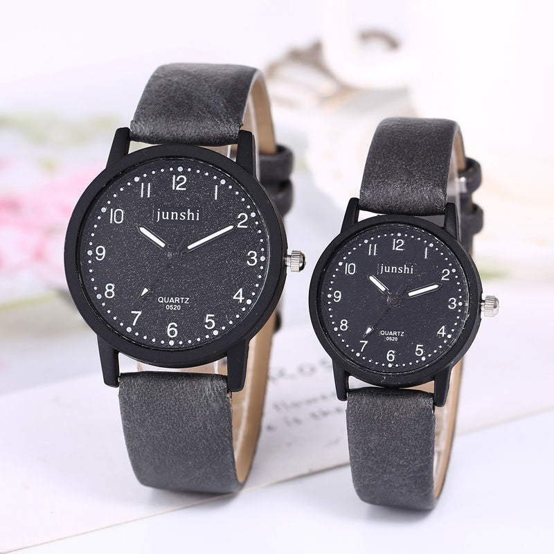 Relojes de cuarzo para parejas de moda informal para hombres y mujeres.