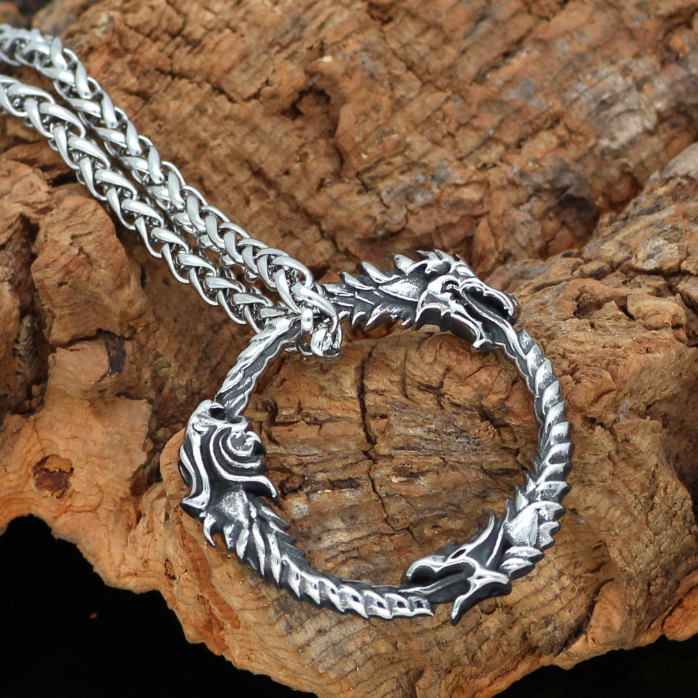 Collar vikingo con colgante de acero de titanio Raven para hombres y mujeres