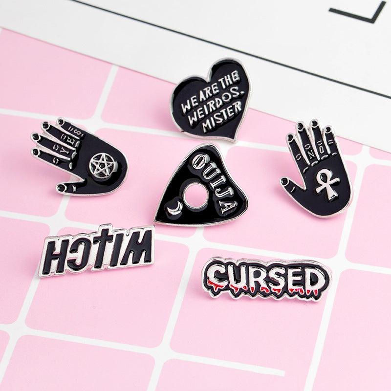 BROCHES DE METAL PUNK 