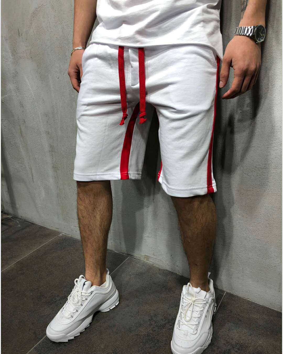 Pantalones cortos de nuevo estilo Pantalones cortos deportivos y de ocio Pantalones cortos de cinco puntos para hombres