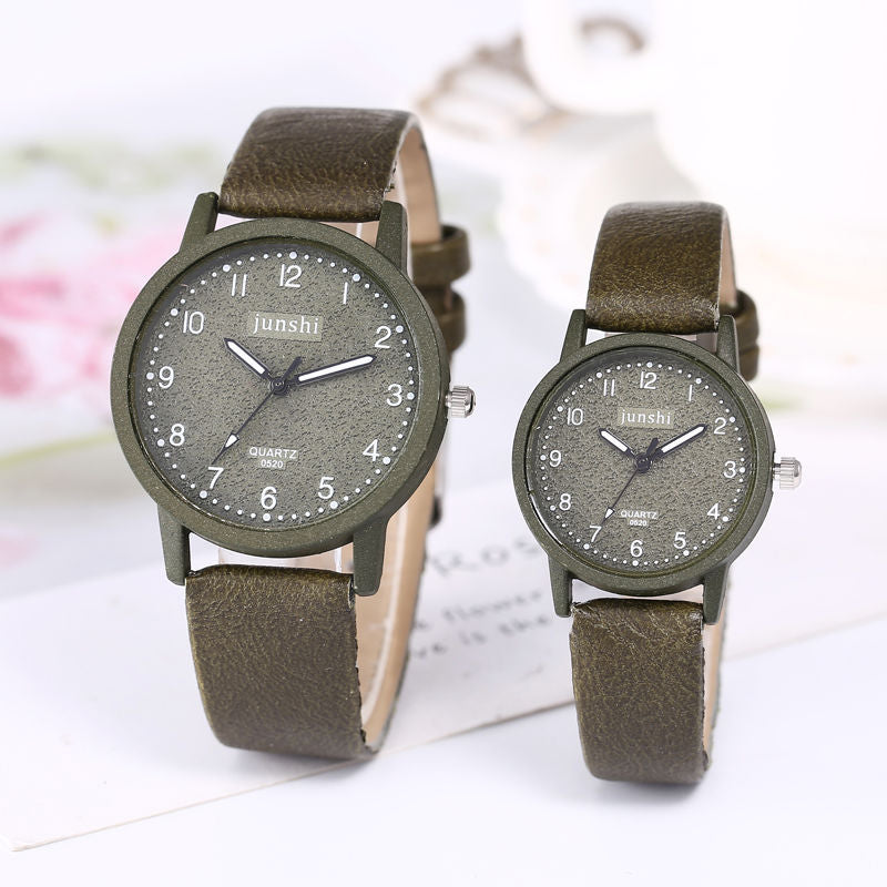 Relojes de cuarzo para parejas de moda informal para hombres y mujeres.