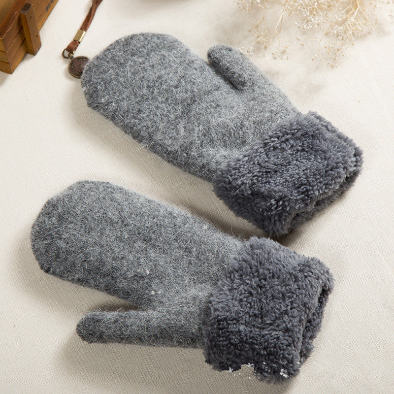 Wool gloves for women