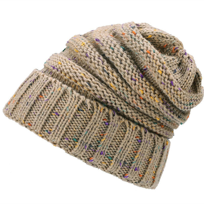 Gorros de lana tejidos para hombres y mujeres en invierno