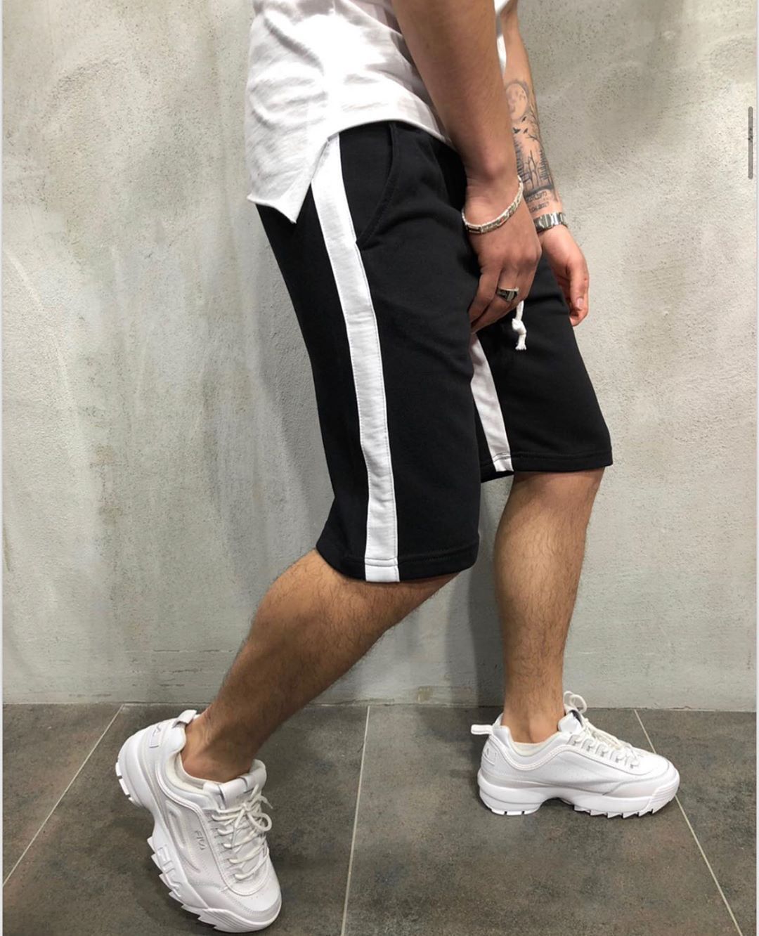 Pantalones cortos de nuevo estilo Pantalones cortos deportivos y de ocio Pantalones cortos de cinco puntos para hombres