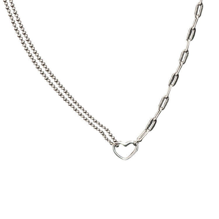 Collar de plata con cadena asimétrica de corazón para mujer