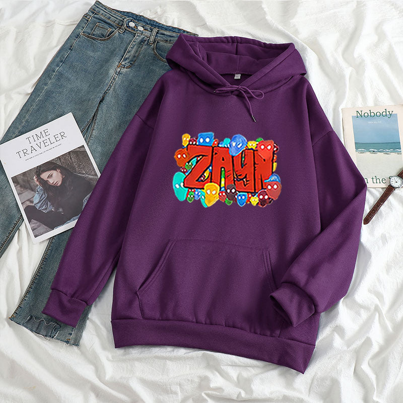 Sudadera con capucha con estampado de letras ZAYN de color artístico